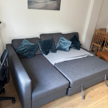 One Bedroom Apartment In Tower Bridge Road Londra Esterno foto