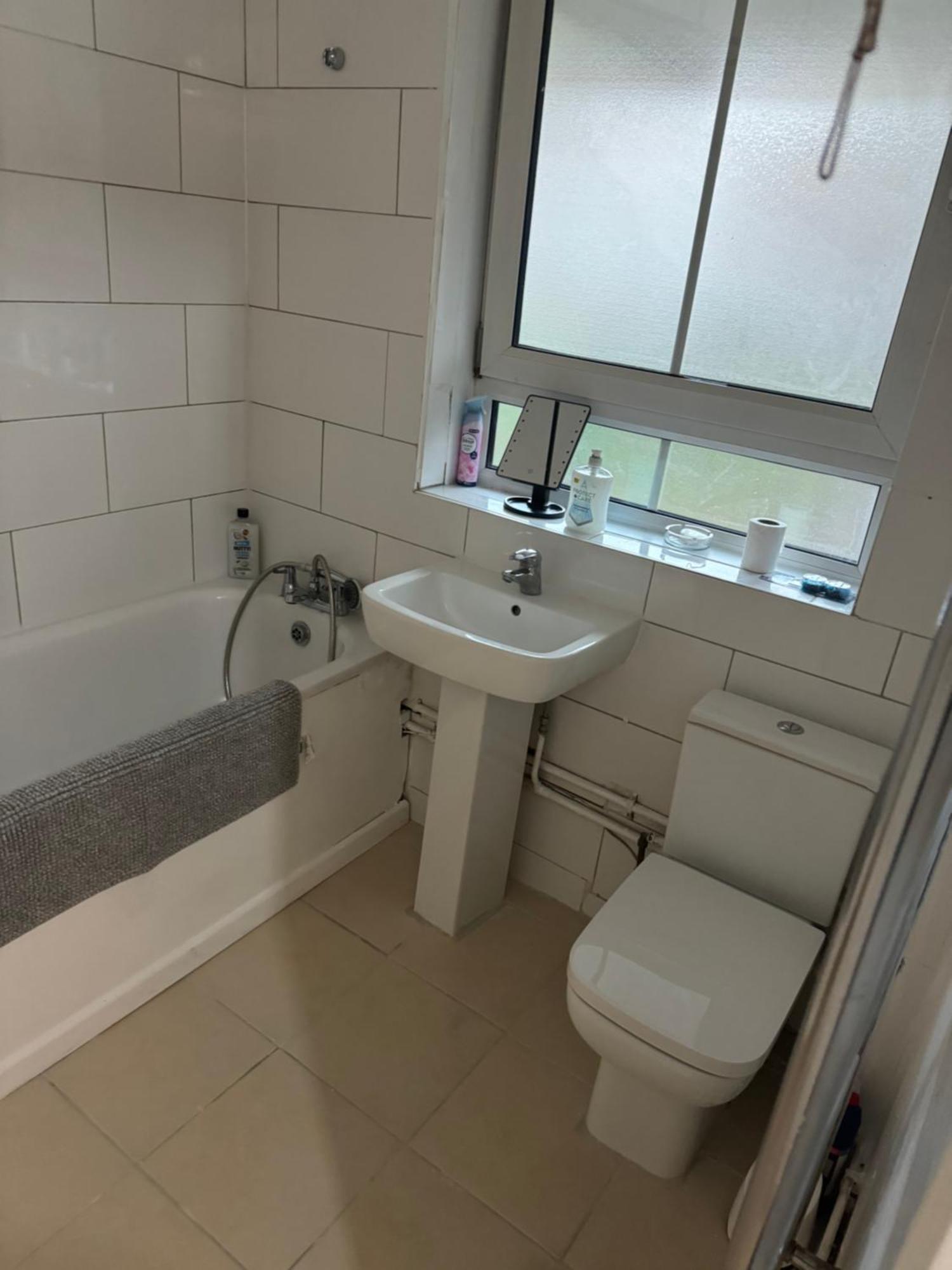 One Bedroom Apartment In Tower Bridge Road Londra Esterno foto